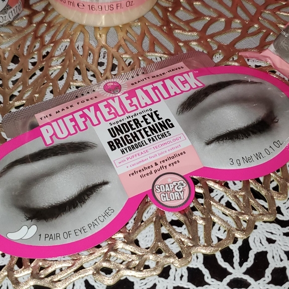 SOAP & GLORY 7 PC FACE AND BODY HYDRATING - Picture 6 of 10